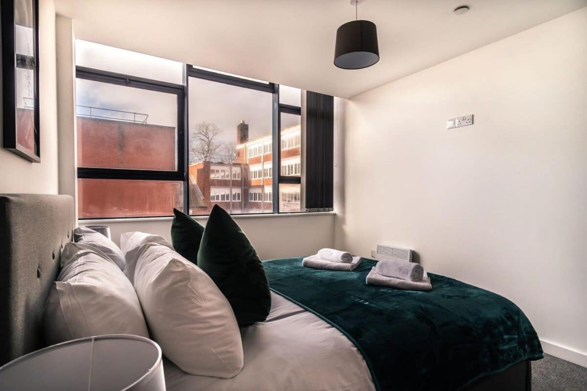 Contemporary 1 Bed In Preston Apartment *